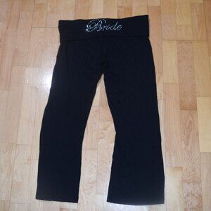 Boutique Women's Sz L Bling Rhinestone "BRIDE" Capri Yoga Pants Crops - EXCELLEN